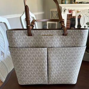 Michael Kors Bedford Medium
